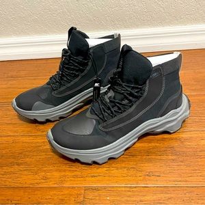 Sorel
Men's Kinetic Breakthru Venture Waterproof Mid Sneakers